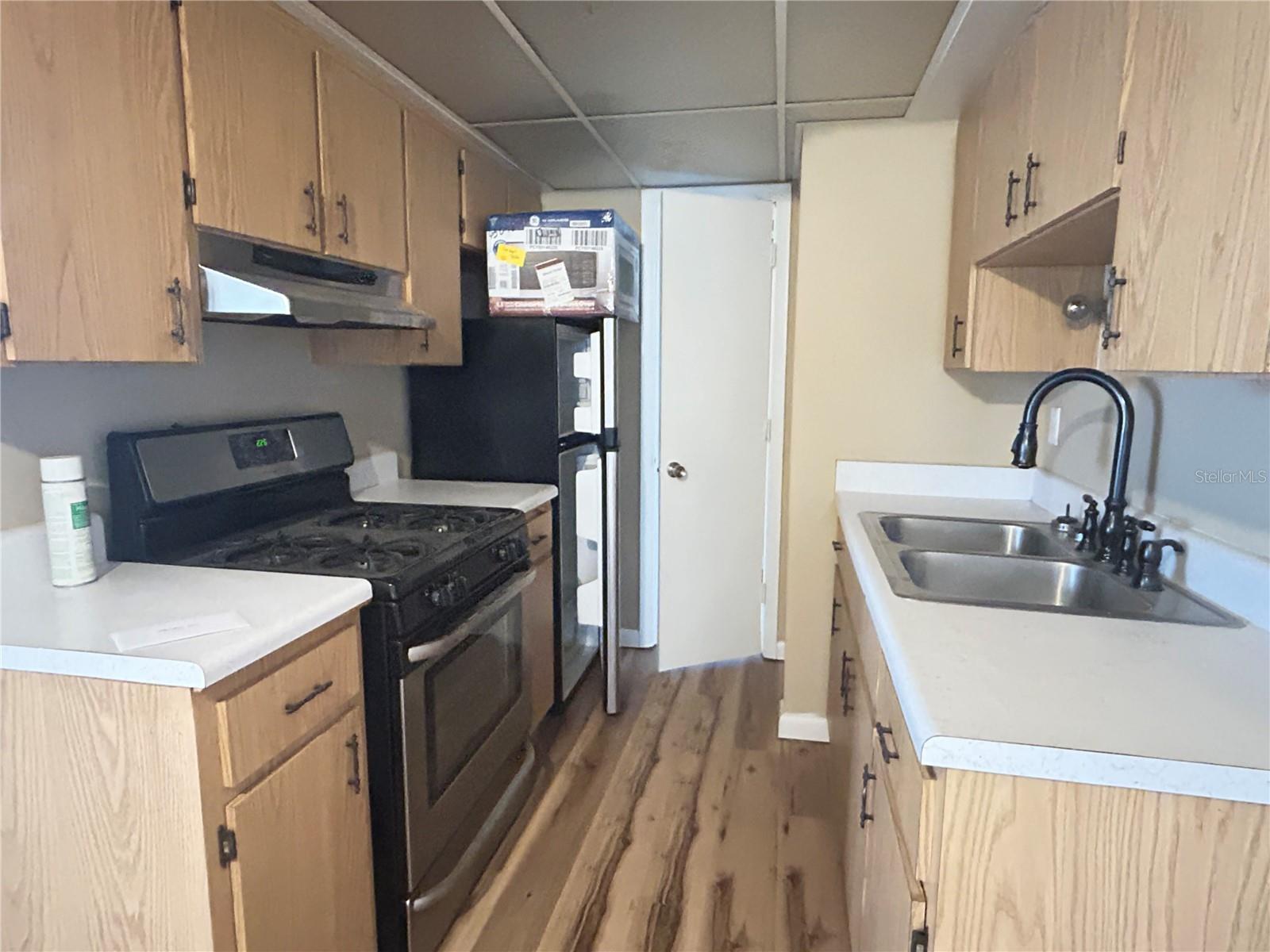 LAMPLIGHTER VILLAGE - Residential Lease