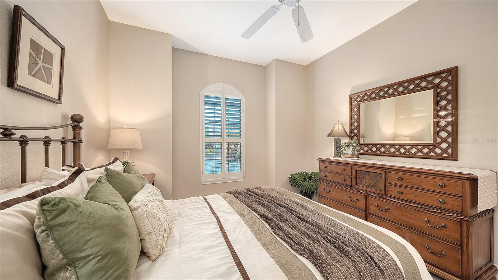 COUNTRY CLUB E LWR SP PP UN1, 2, 3PB52/123 - Residential