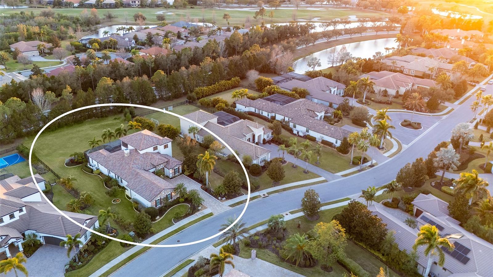 COUNTRY CLUB E LWR SP PP UN1, 2, 3PB52/123 - Residential