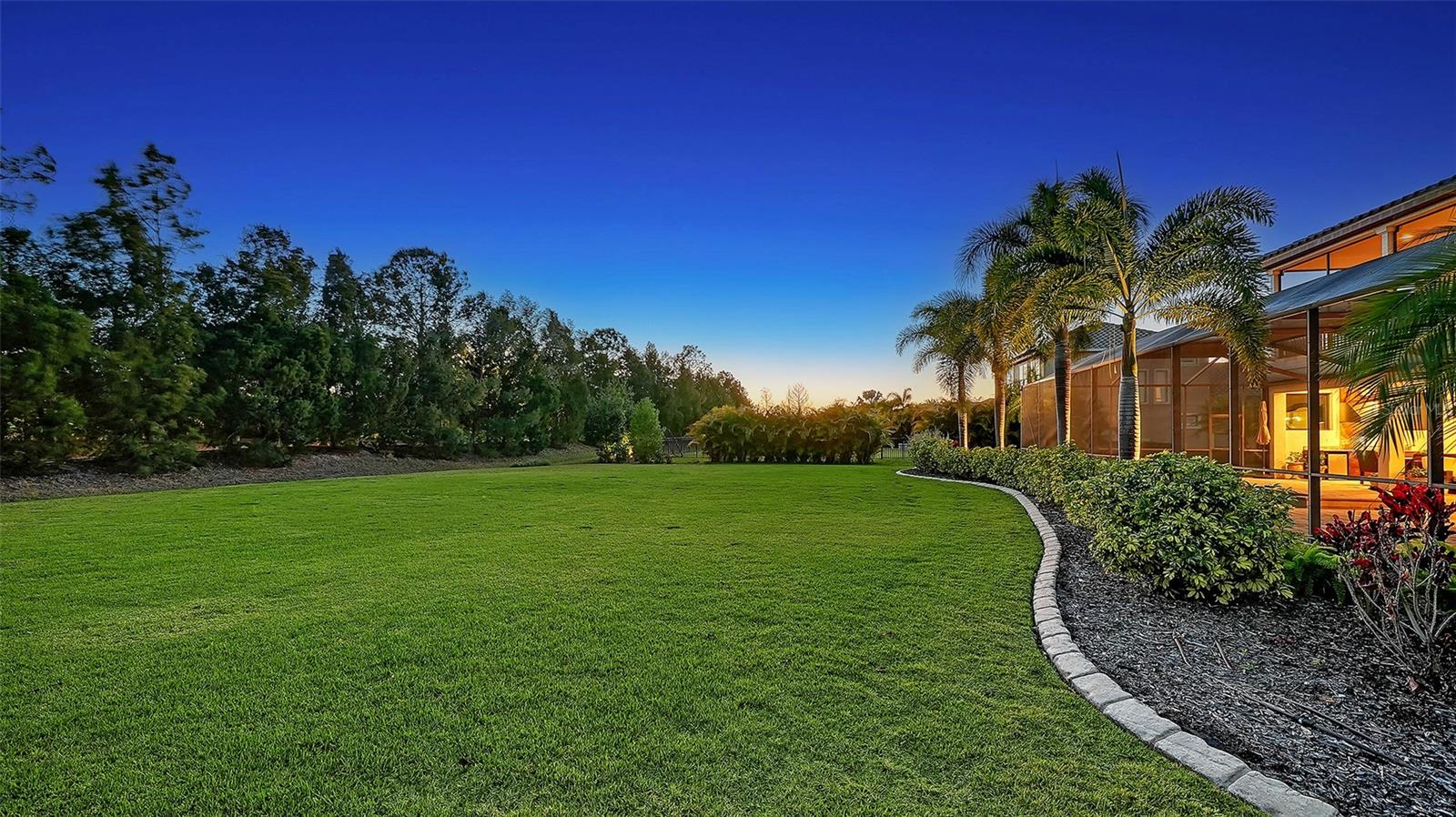 COUNTRY CLUB E LWR SP PP UN1, 2, 3PB52/123 - Residential