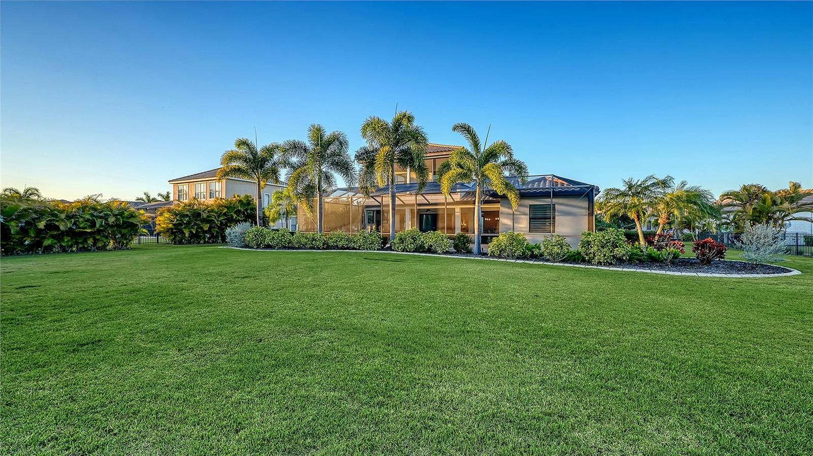 COUNTRY CLUB E LWR SP PP UN1, 2, 3PB52/123 - Residential