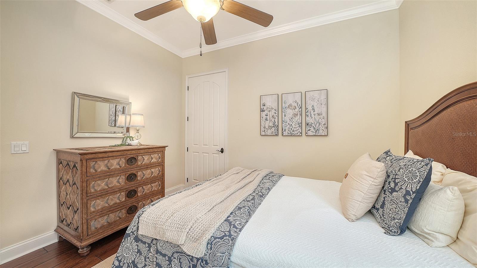 COUNTRY CLUB E LWR SP PP UN1, 2, 3PB52/123 - Residential