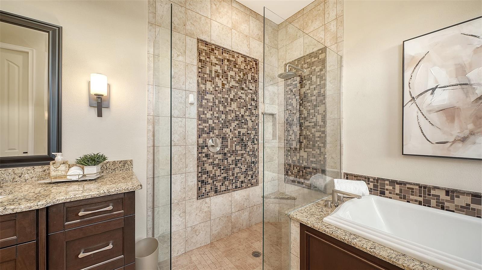 COUNTRY CLUB E LWR SP PP UN1, 2, 3PB52/123 - Residential