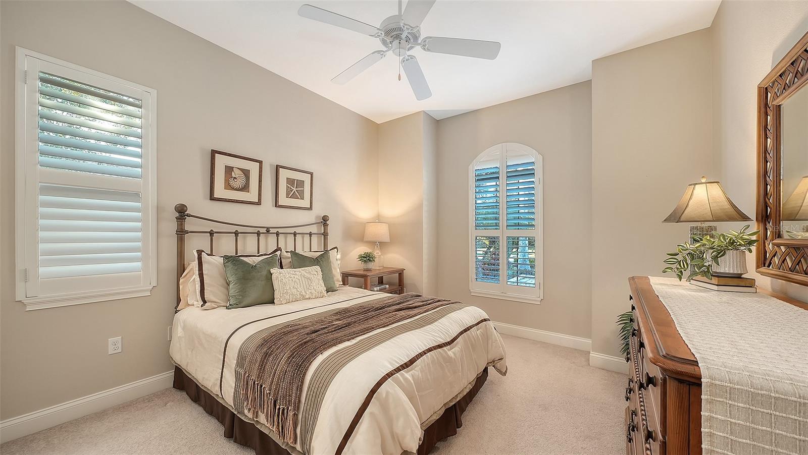 COUNTRY CLUB E LWR SP PP UN1, 2, 3PB52/123 - Residential