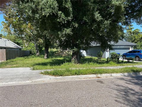 Photo of 709 20th Street, Orlando, FL 32805 (MLS # O6355515) Photo of 709 20th Street, Orlando, FL 32805 (MLS # O6355515)