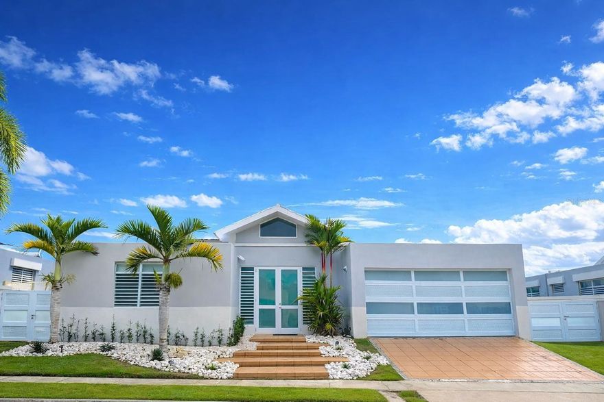 Beautiful single-story home in Veredas, Gurabo featuring a bright open-concept layout and a renovated kitchen with quartz countertops, sleek cabinetry, stainless-steel appliances, and a spacious center island ideal for entertaining and everyday living. Enjoy a covered terrace and private yard for outdoor relaxation. Energy-conscious upgrades, a 500-gallon cistern, and 5 A/C units for comfort throughout. Veredas is a well-established community offering resort-style amenities including a swimming pool, fitness center, tennis courts, recreational courts, and social/game areas, all within a convenient location with easy access to major roads, shopping, dining, and everyday services in Gurabo/Caguas.