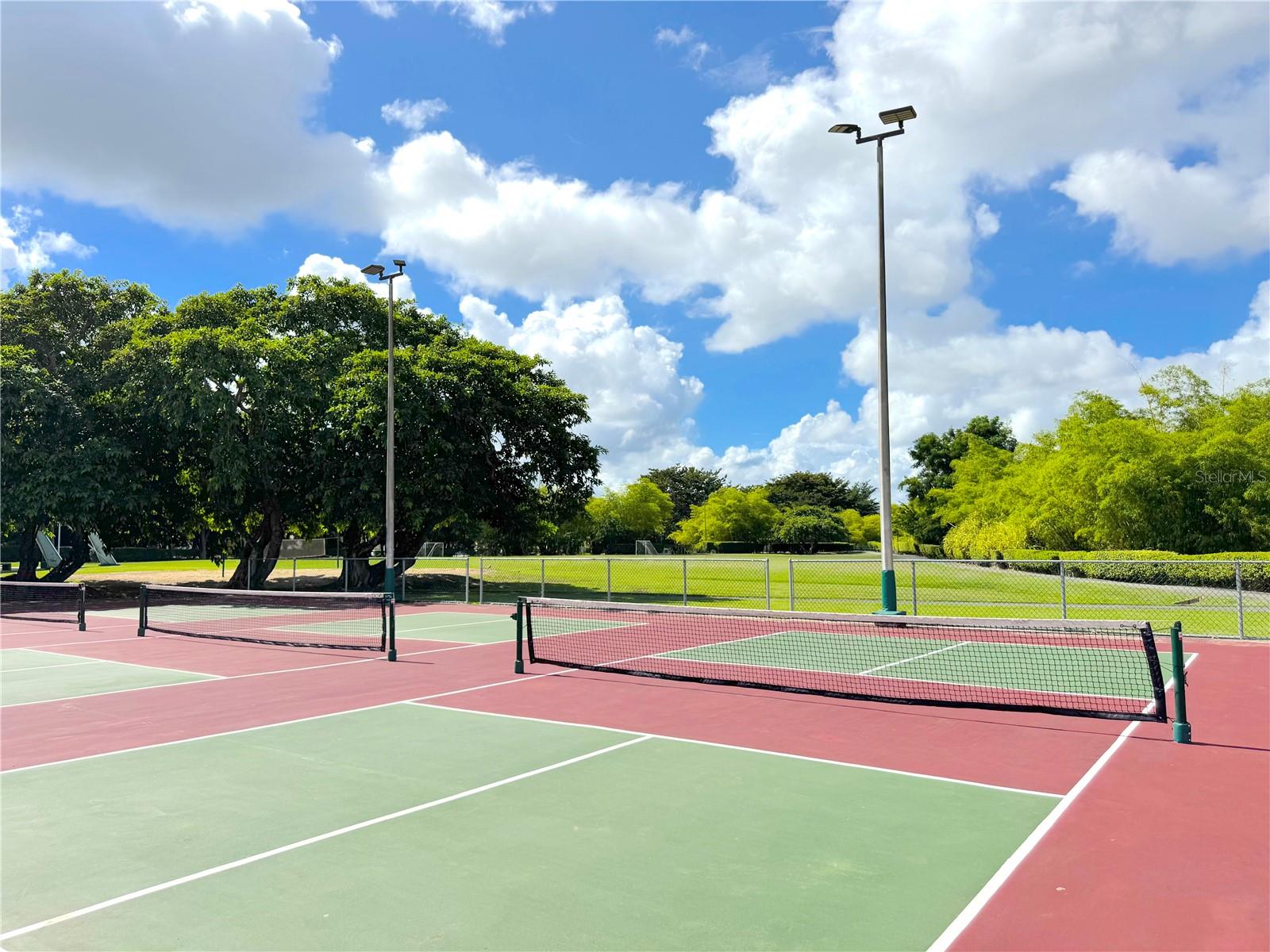 URB. VEREDAS - Residential