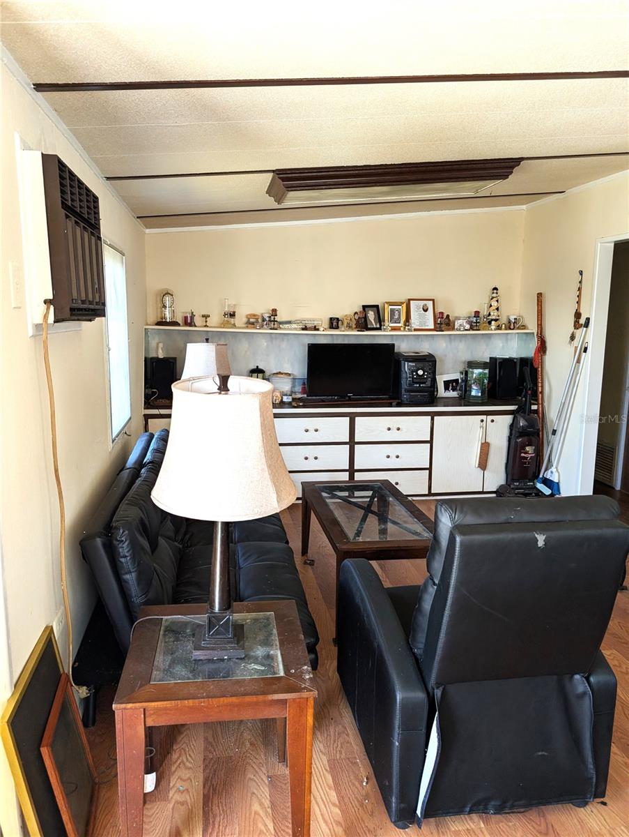 980 7TH STREET NW 55