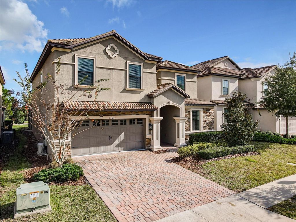 Photo of 1305 Divot Way, Davenport, FL 33896 (MLS # O6339924)