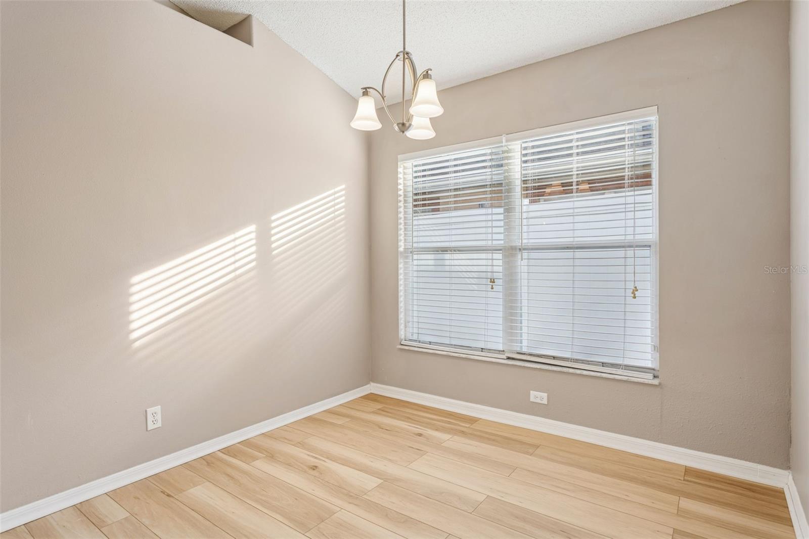 MEADOW POINTE - Residential