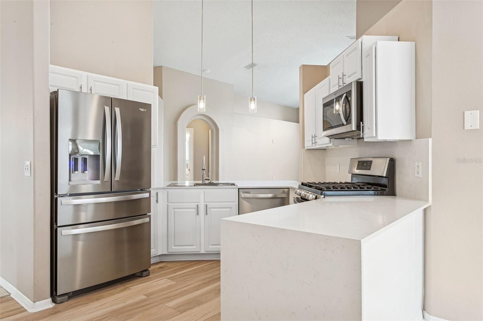 MEADOW POINTE - Residential