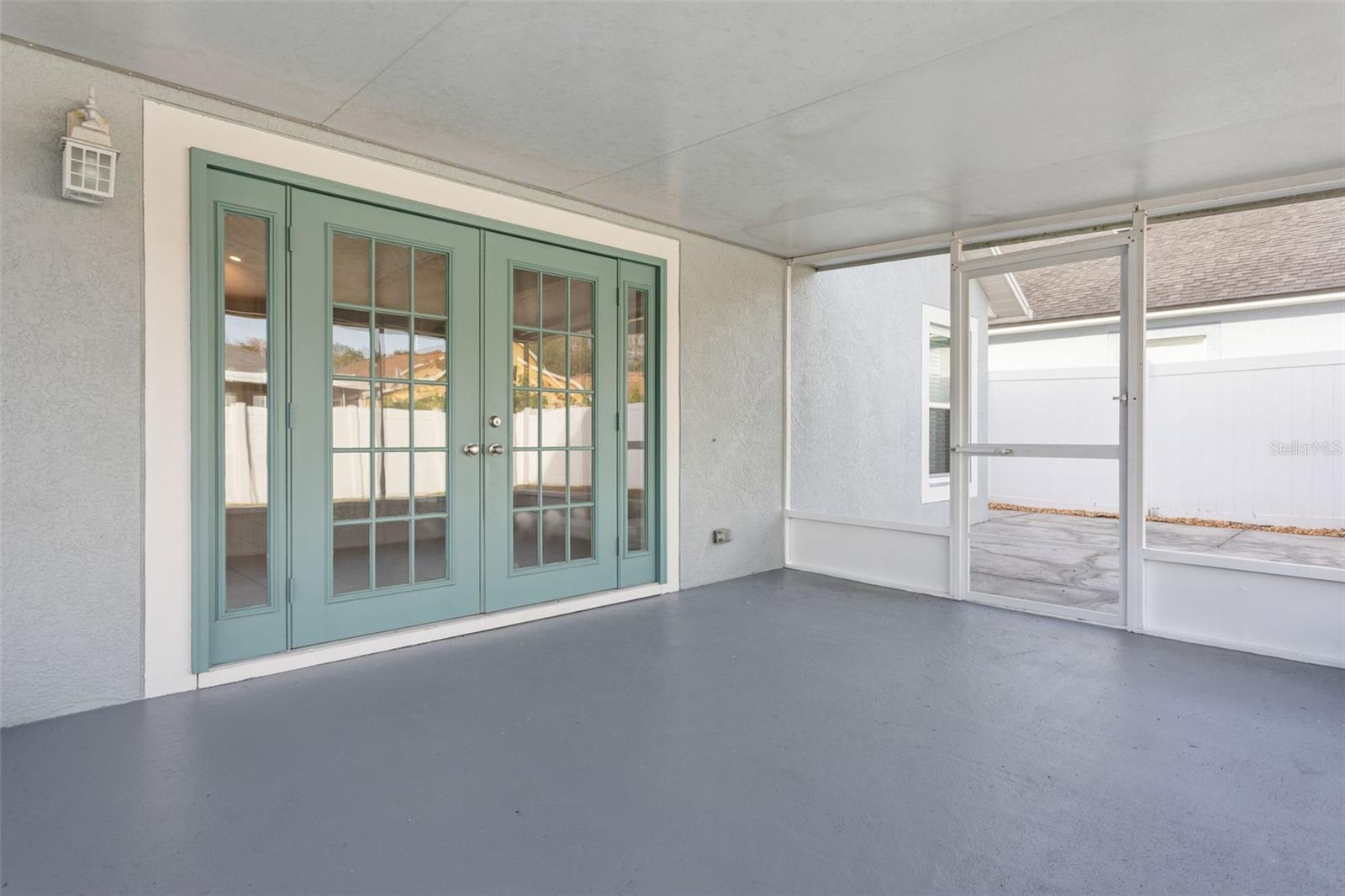 MEADOW POINTE - Residential