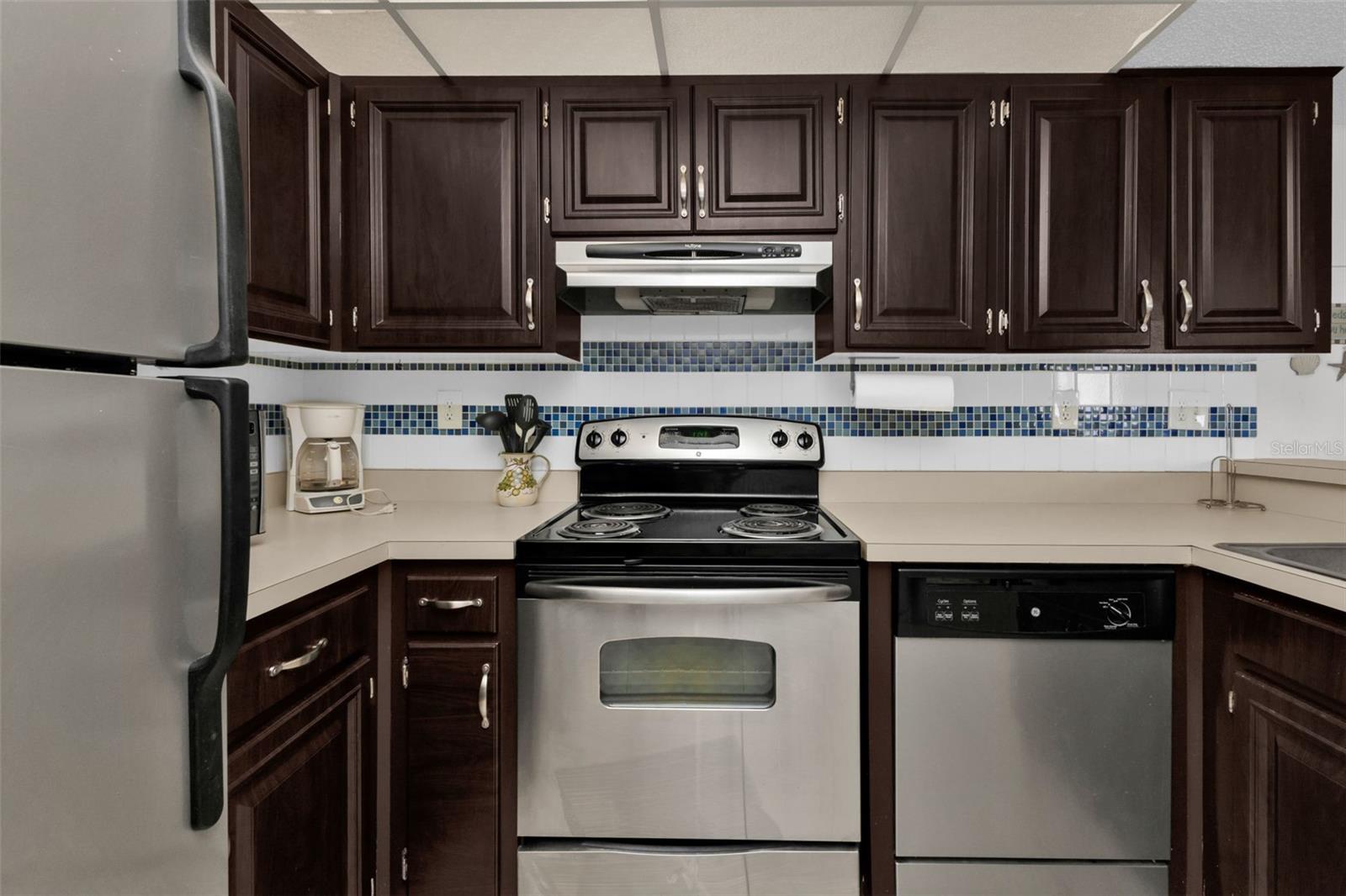 PROMENADES EAST - Residential