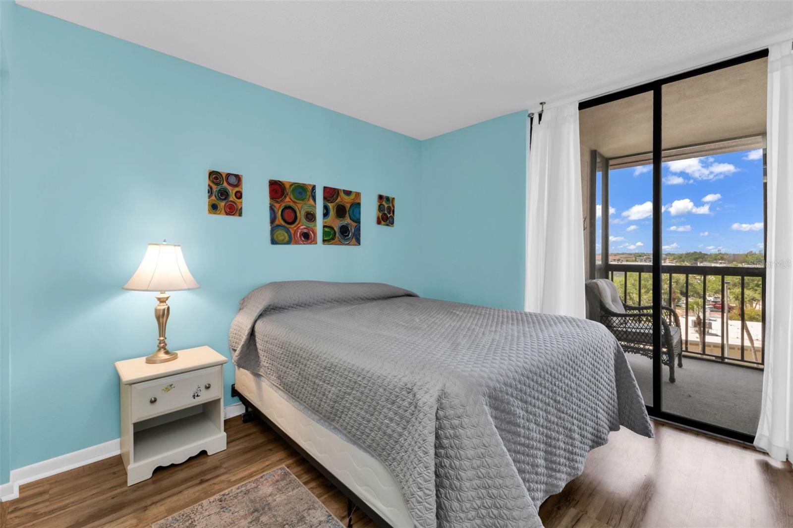 PROMENADES EAST - Residential