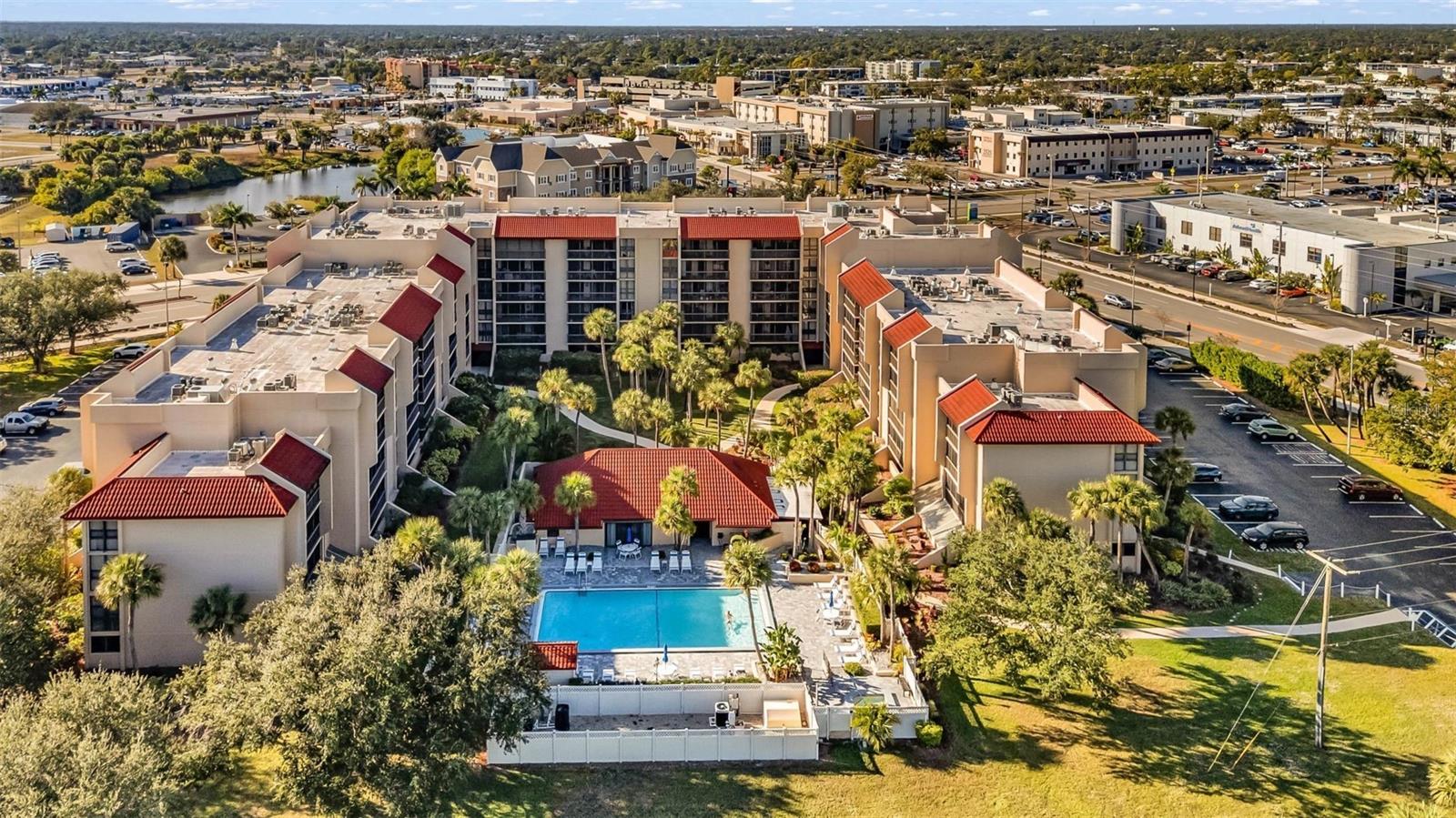 PROMENADES EAST - Residential