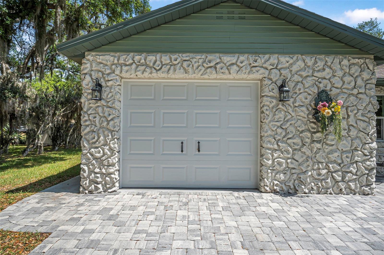 1617 ORANGE TREE DRIVE