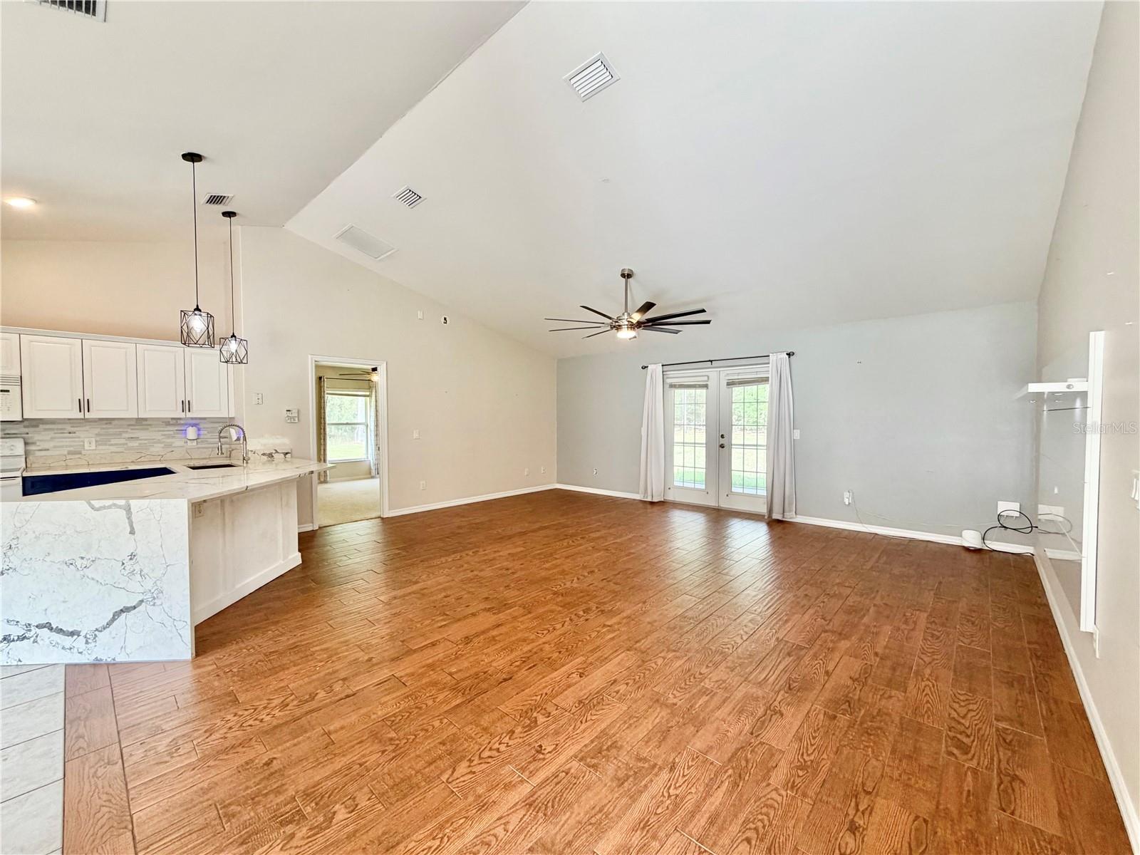 OAK RIDGE CROSSING - Residential