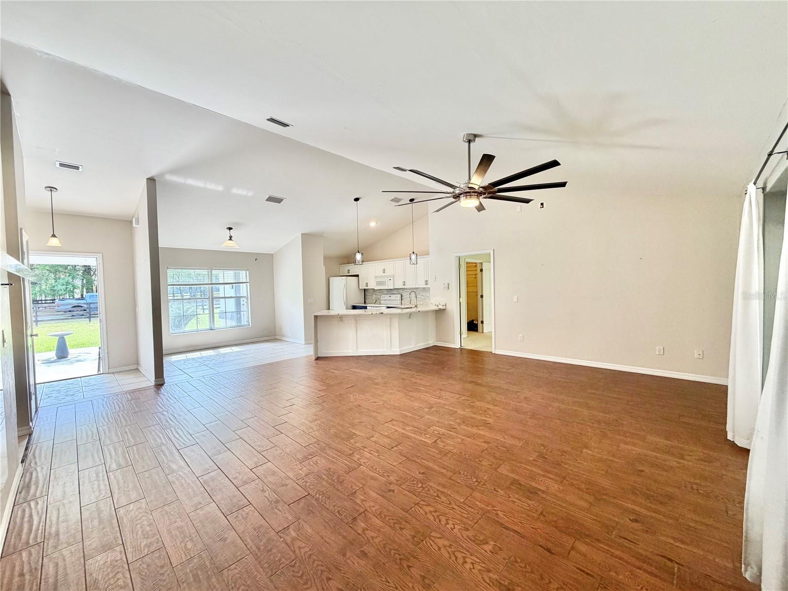 OAK RIDGE CROSSING - Residential