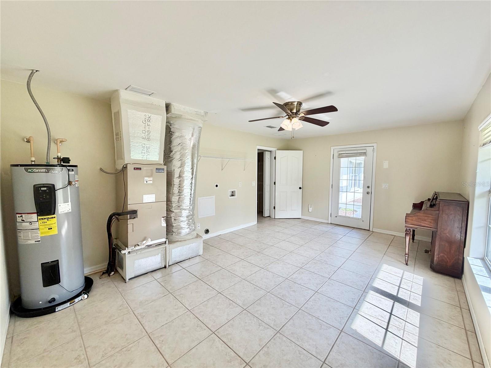 OAK RIDGE CROSSING - Residential