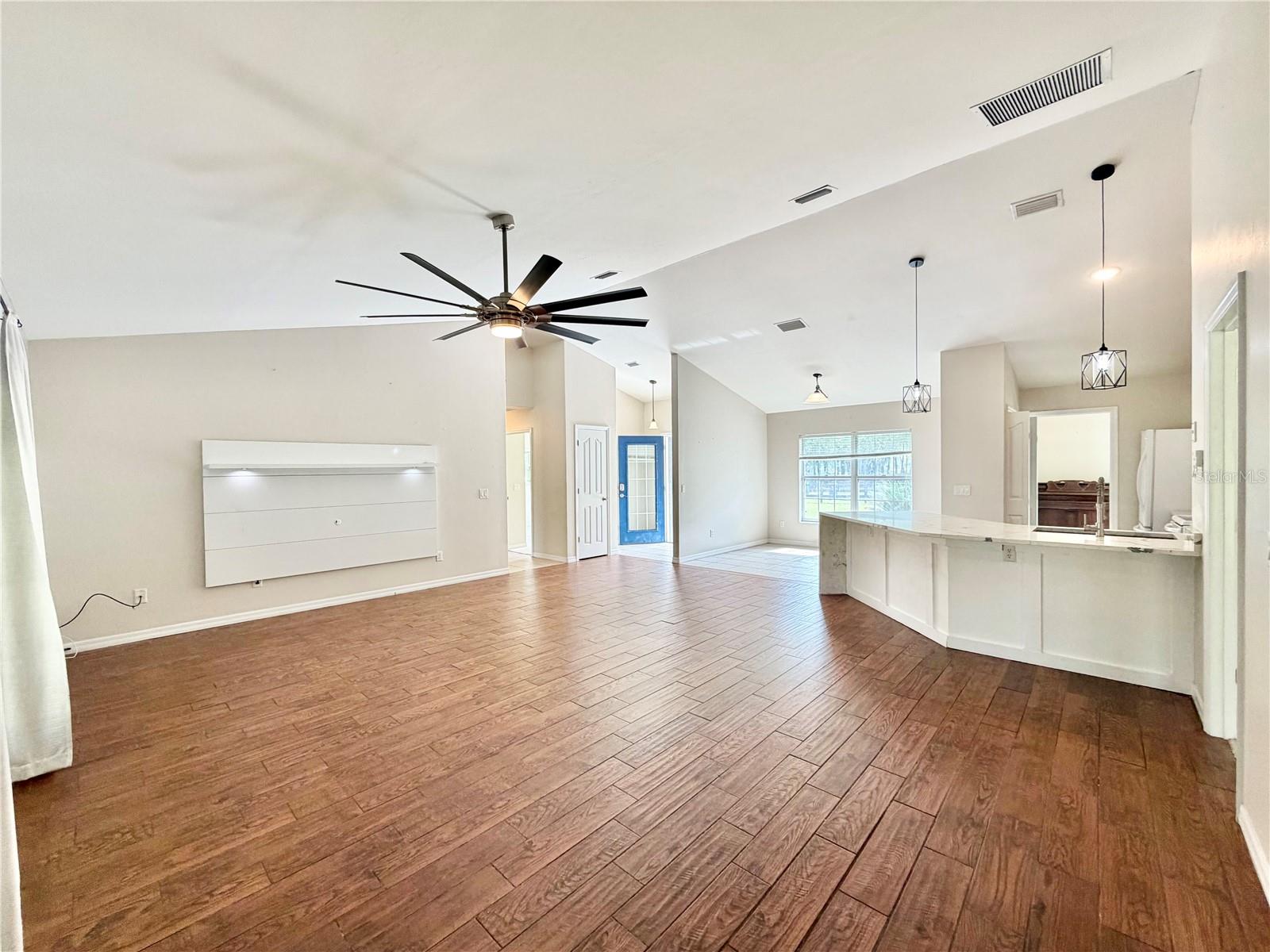 OAK RIDGE CROSSING - Residential