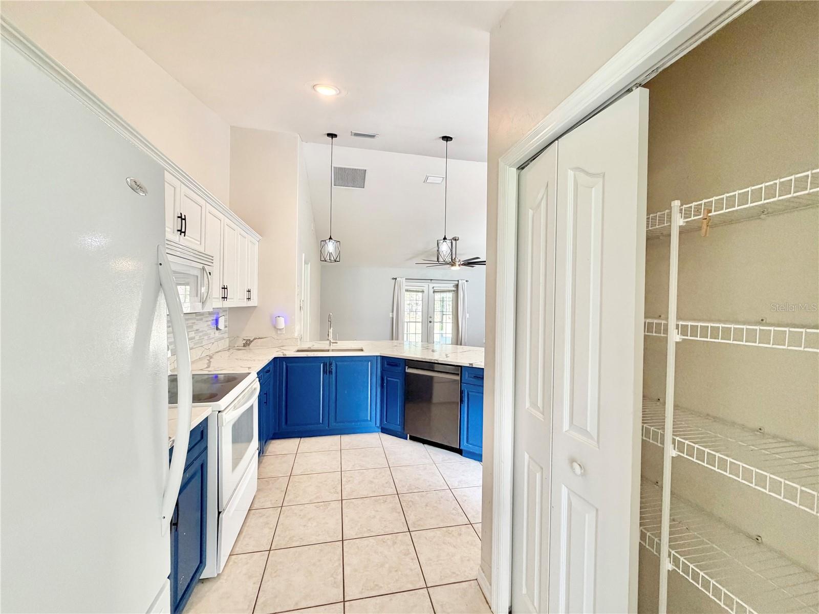 OAK RIDGE CROSSING - Residential
