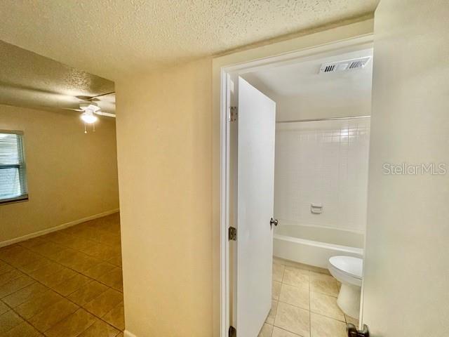 LAKESIDE CONDO APTS - Residential Lease