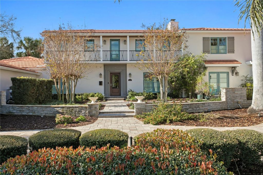 Photo of 1237 Brightwaters Boulevard NE, St Petersburg, FL 33704 (MLS # TB8474777)