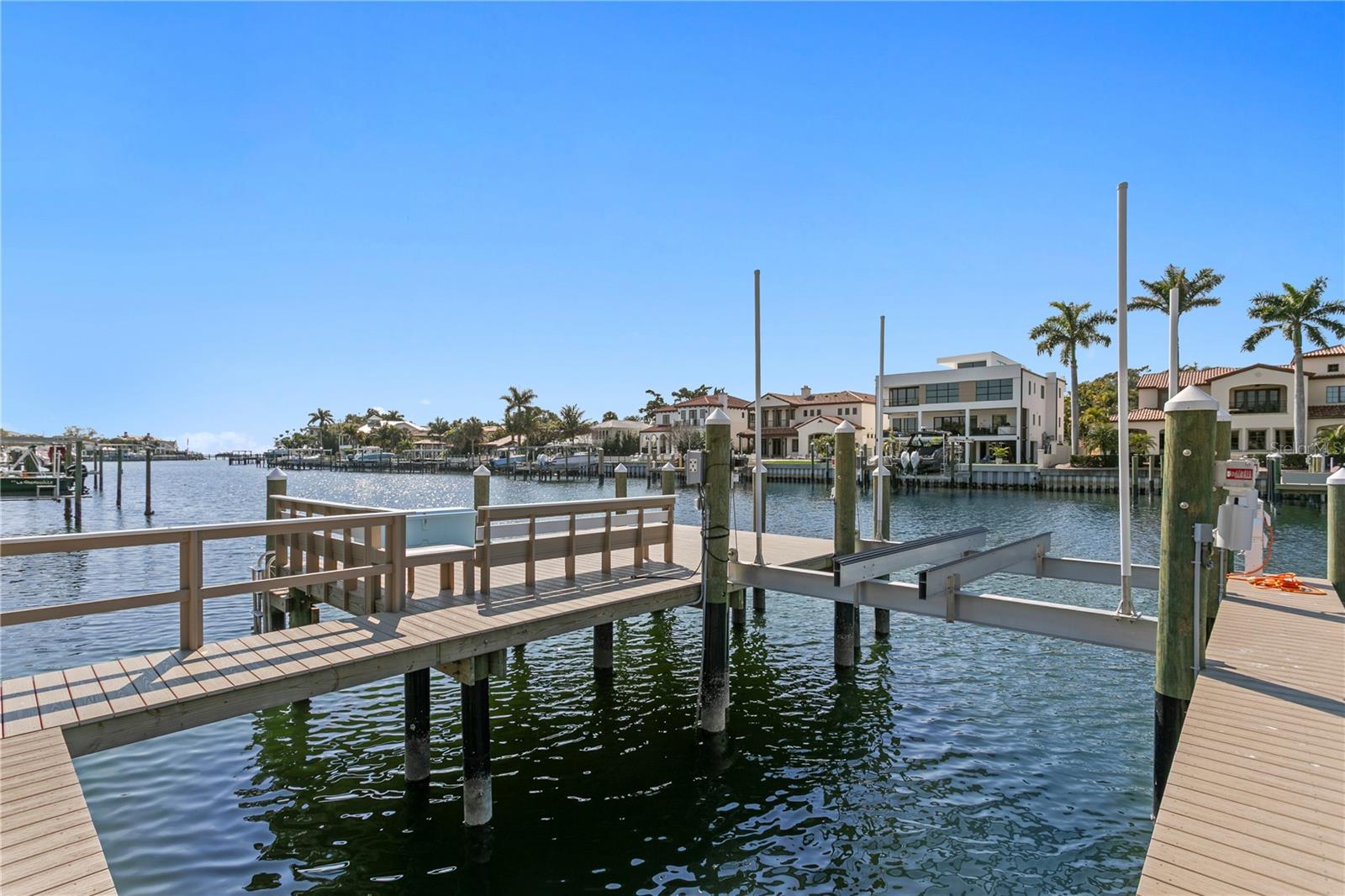 SNELL ISLE BRIGHTWATERS SEC 2 - Residential