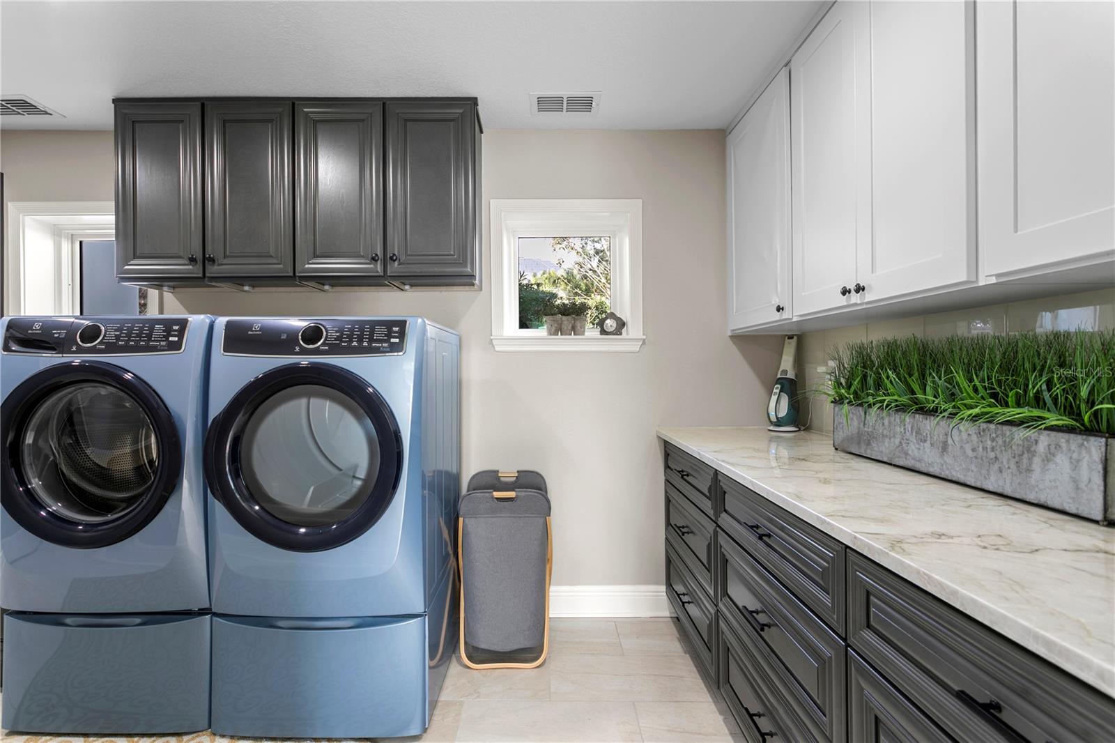 SNELL ISLE BRIGHTWATERS SEC 2 - Residential