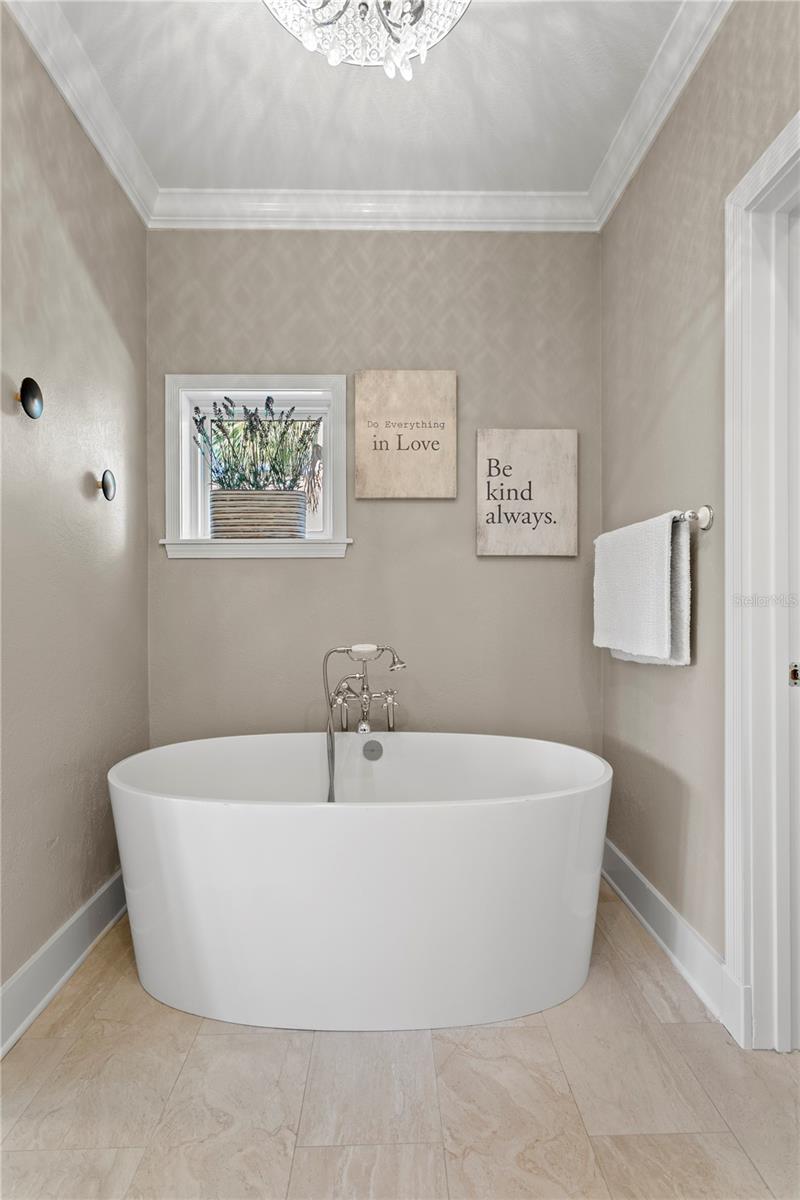 SNELL ISLE BRIGHTWATERS SEC 2 - Residential