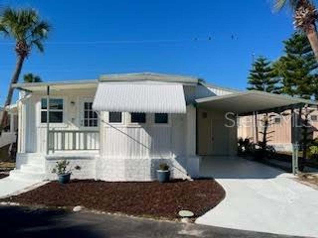 Photo of 4851 W Gandy Boulevard #B14L38, Tampa, FL 33611 (MLS # A4674742)