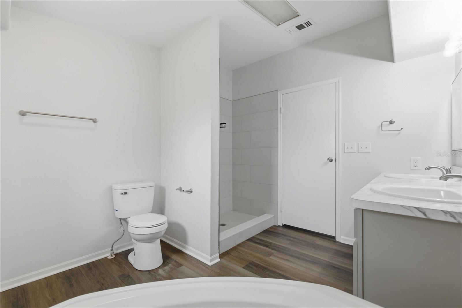ORANGE AVE - Residential