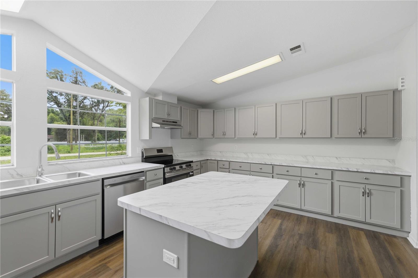 ORANGE AVE - Residential