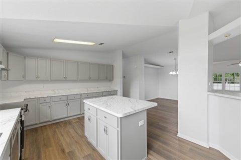 Tiny photo for 100 SE 81st Street, Ocala, FL 34480 (MLS # OM725459)