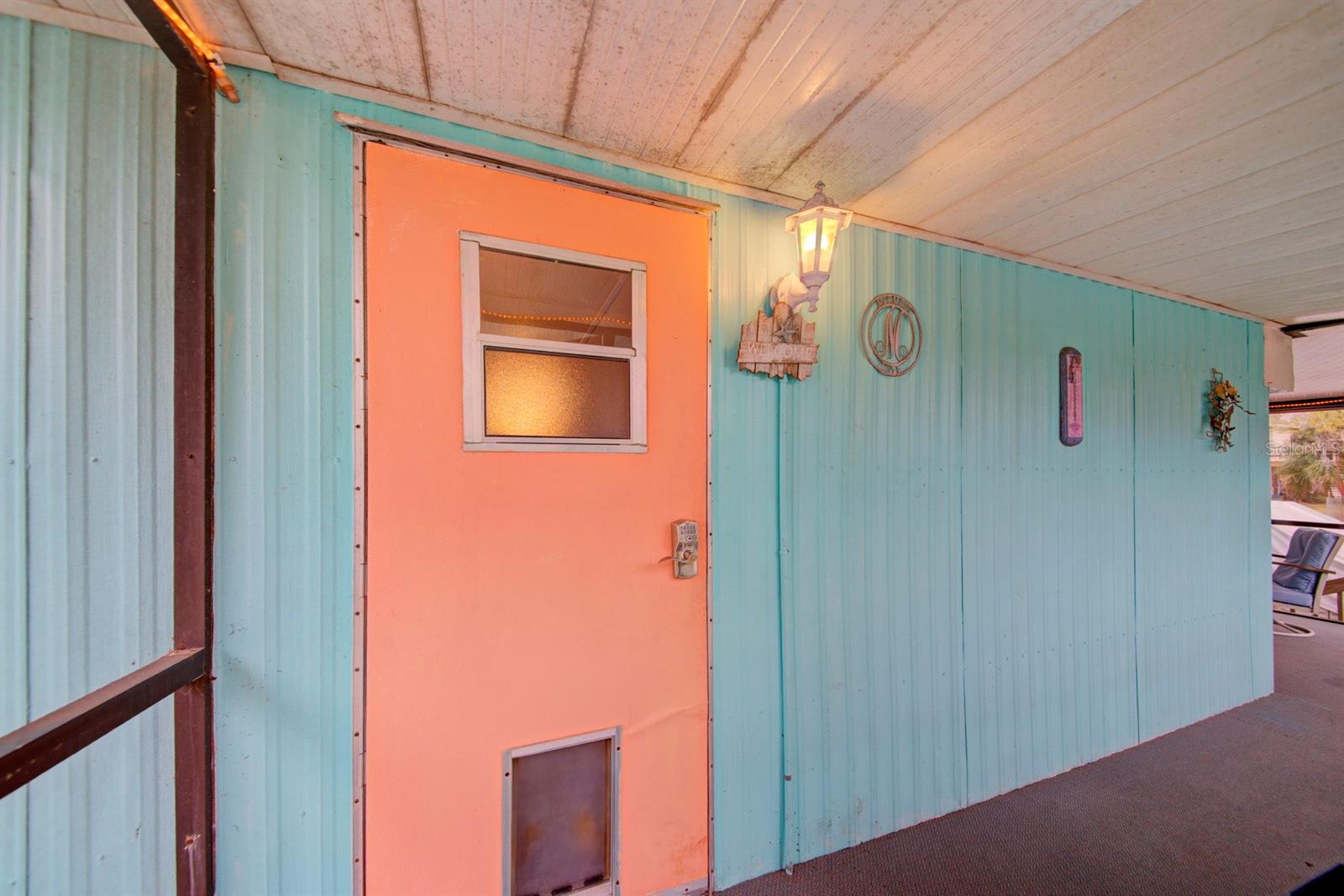 WEEKI WACHEE RIVER RETREATS - Residential