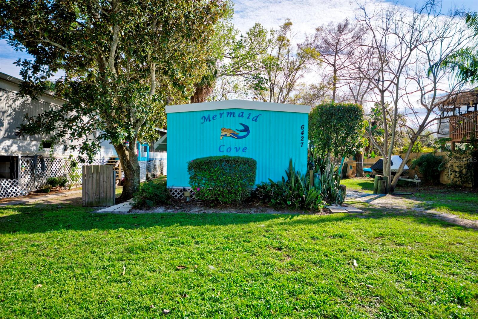 WEEKI WACHEE RIVER RETREATS - Residential