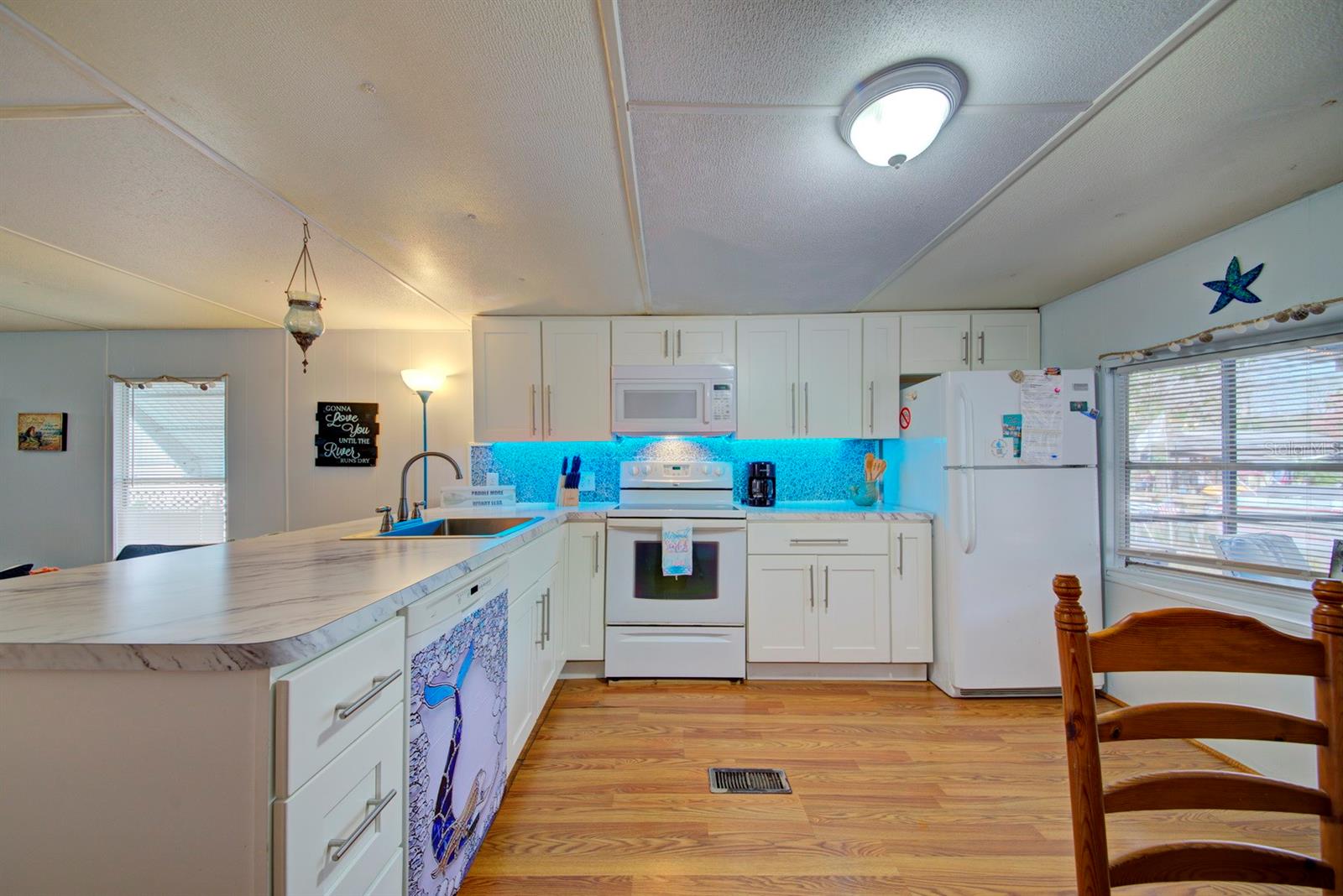 WEEKI WACHEE RIVER RETREATS - Residential