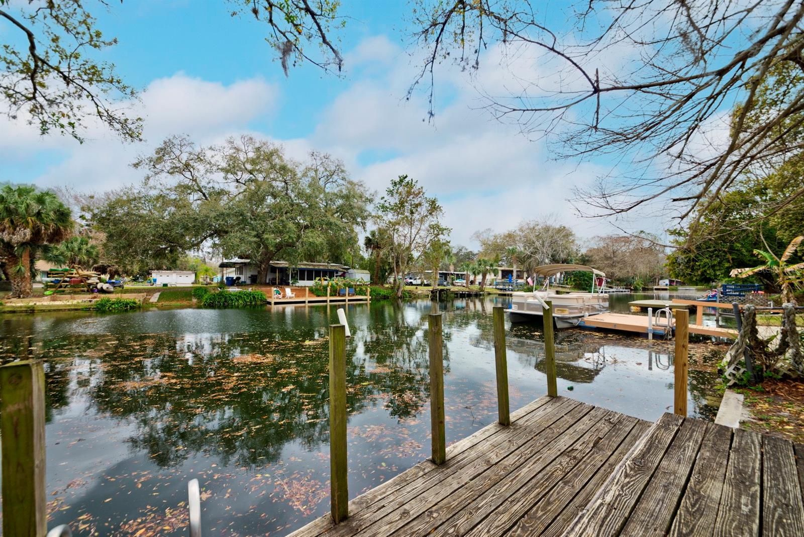 WEEKI WACHEE RIVER RETREATS - Residential