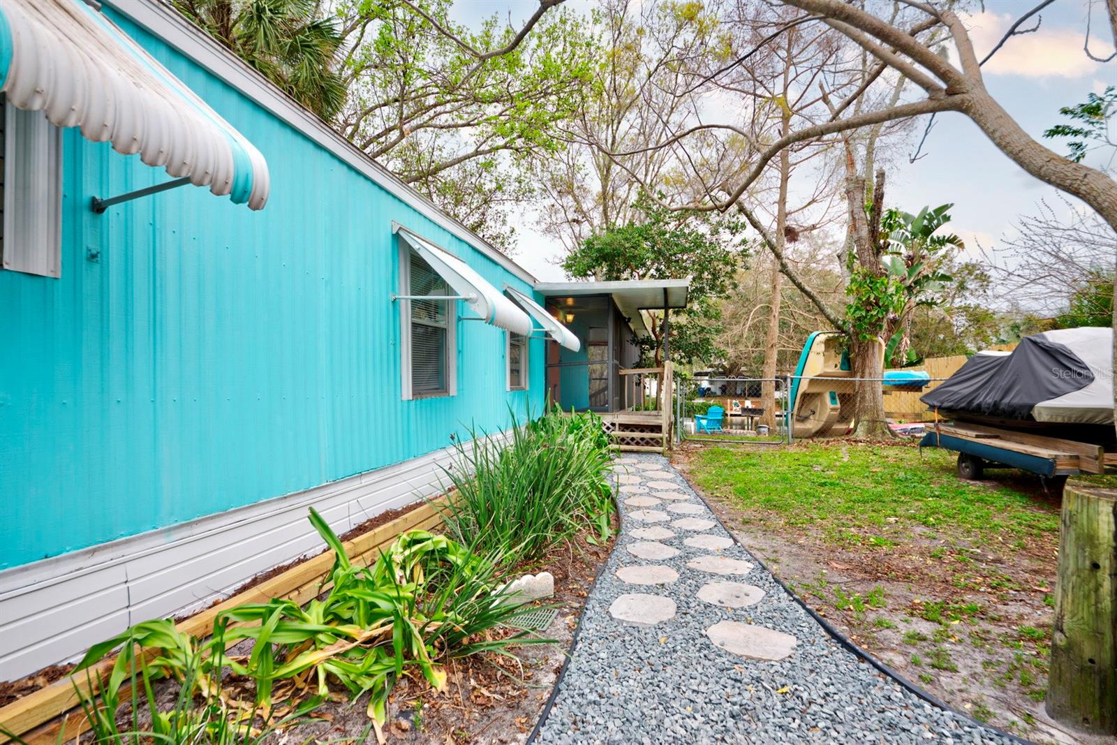 WEEKI WACHEE RIVER RETREATS - Residential