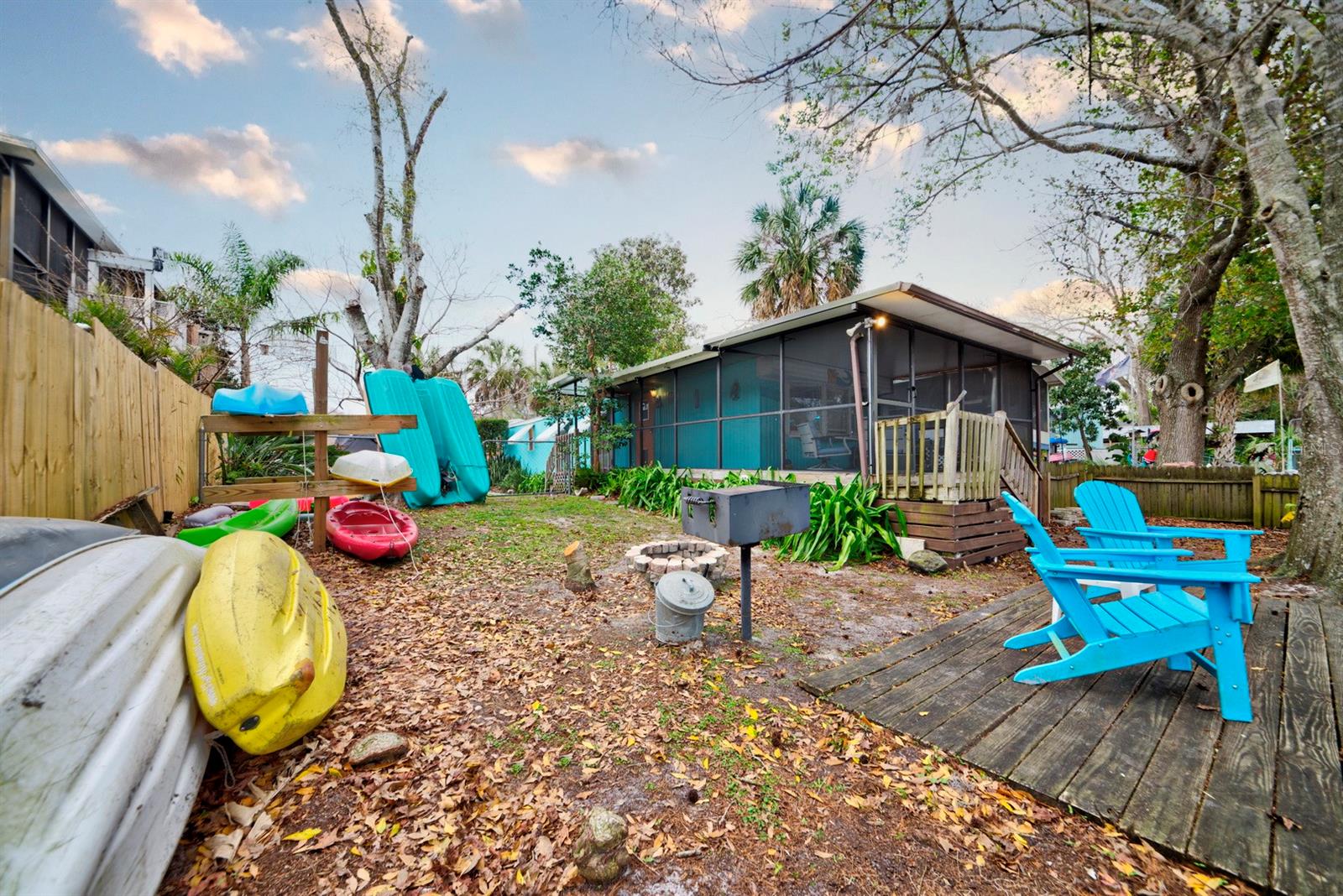 WEEKI WACHEE RIVER RETREATS - Residential