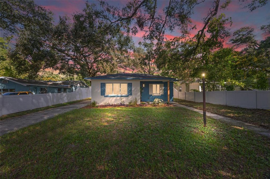 Photo of 1720 SE Lambright Street, Tampa, FL 33610 (MLS # TB8406168)