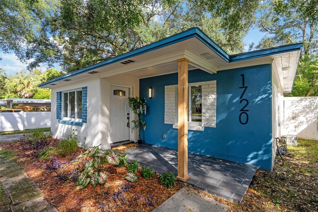 Photo of 1720 SE Lambright Street, Tampa, FL 33610 (MLS # TB8406168)
