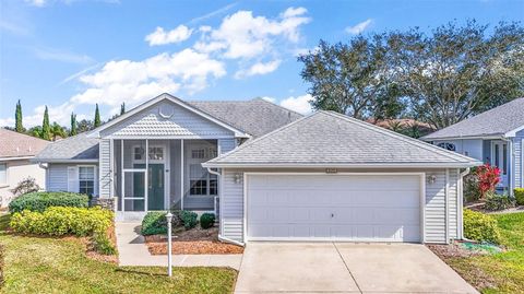 A home in TAVARES