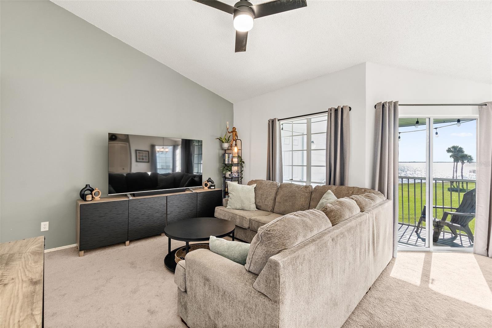 DELESPINE ON INDIAN RIVER - Residential