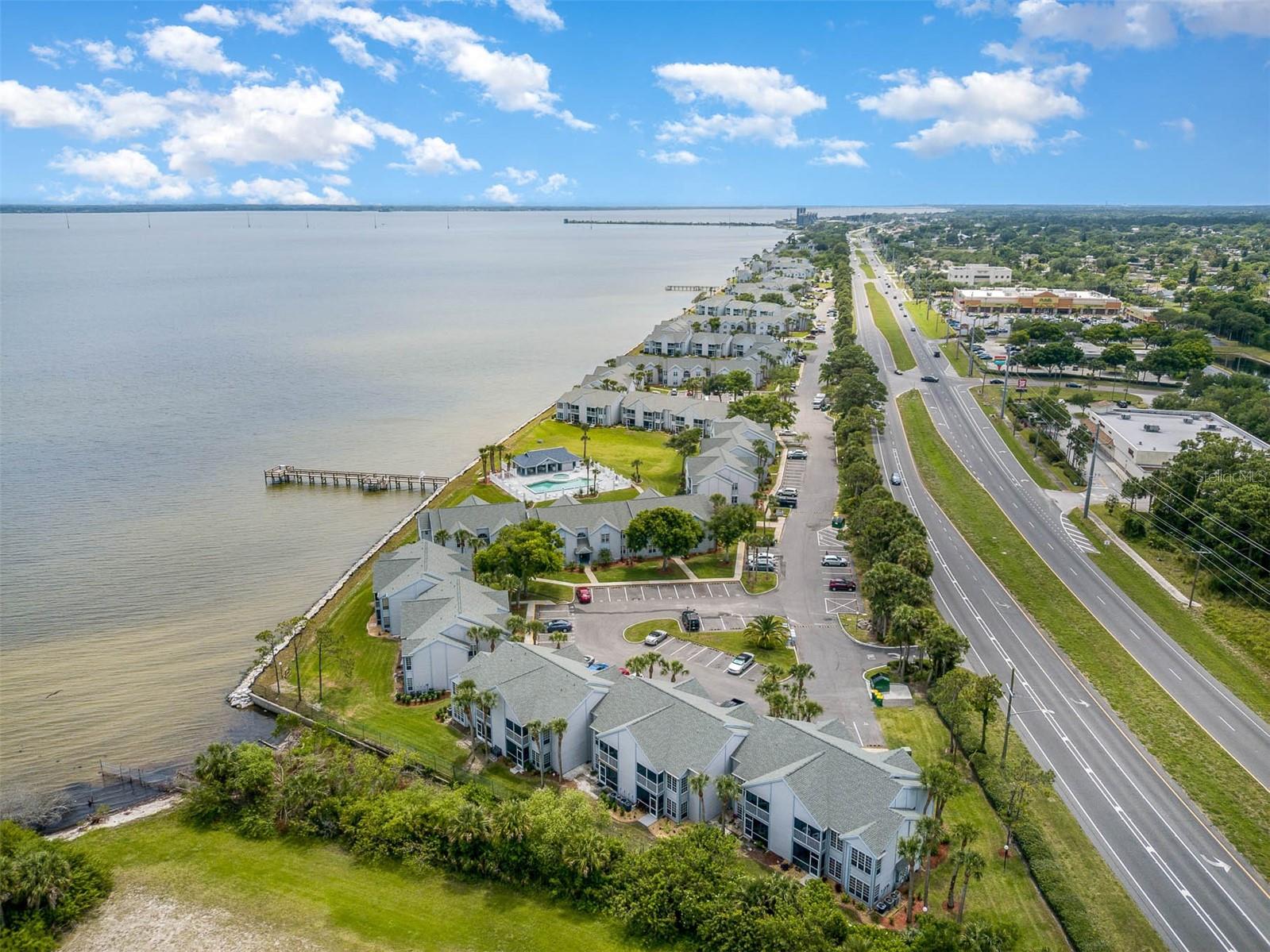 DELESPINE ON INDIAN RIVER - Residential