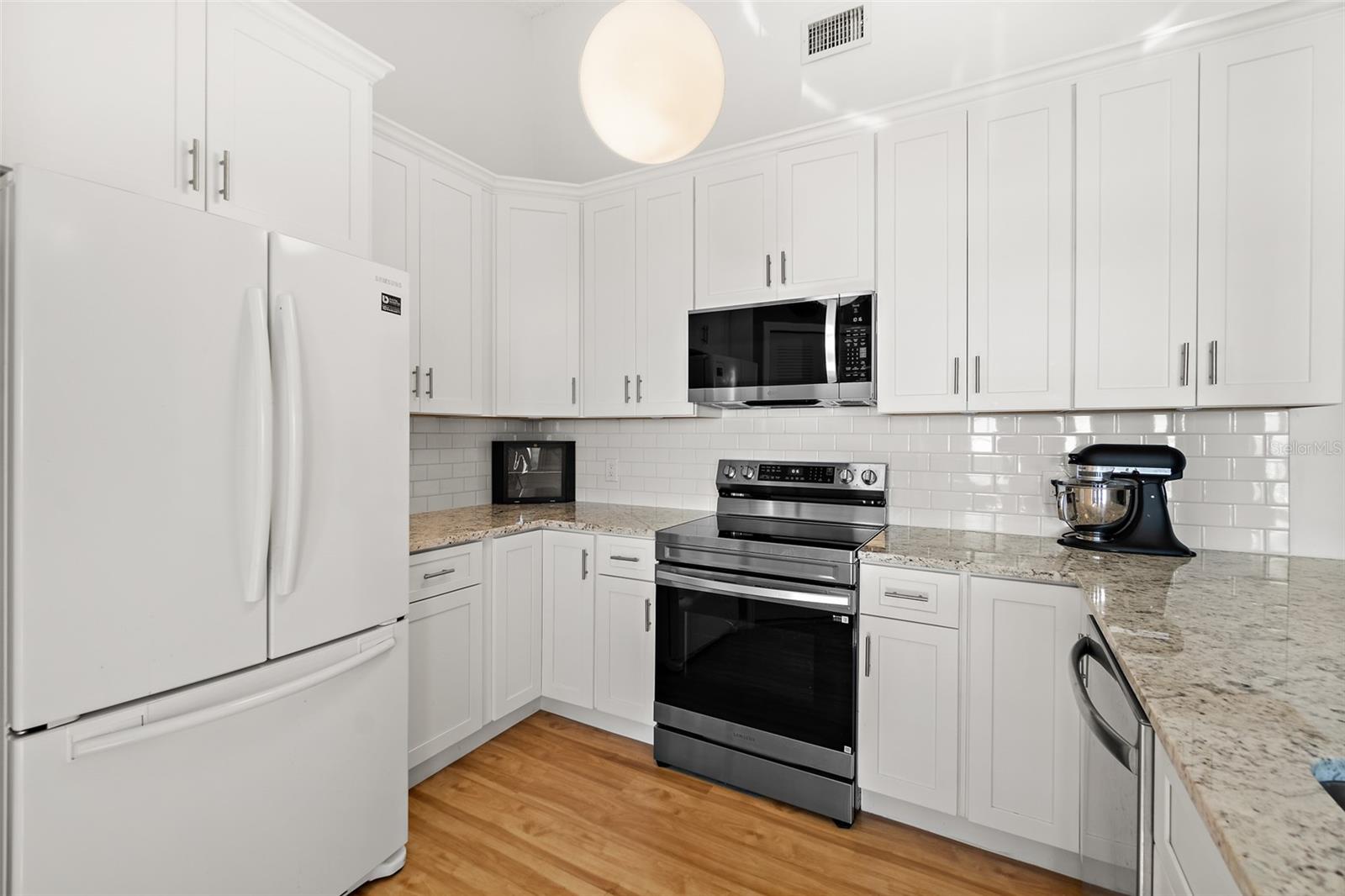 DELESPINE ON INDIAN RIVER - Residential