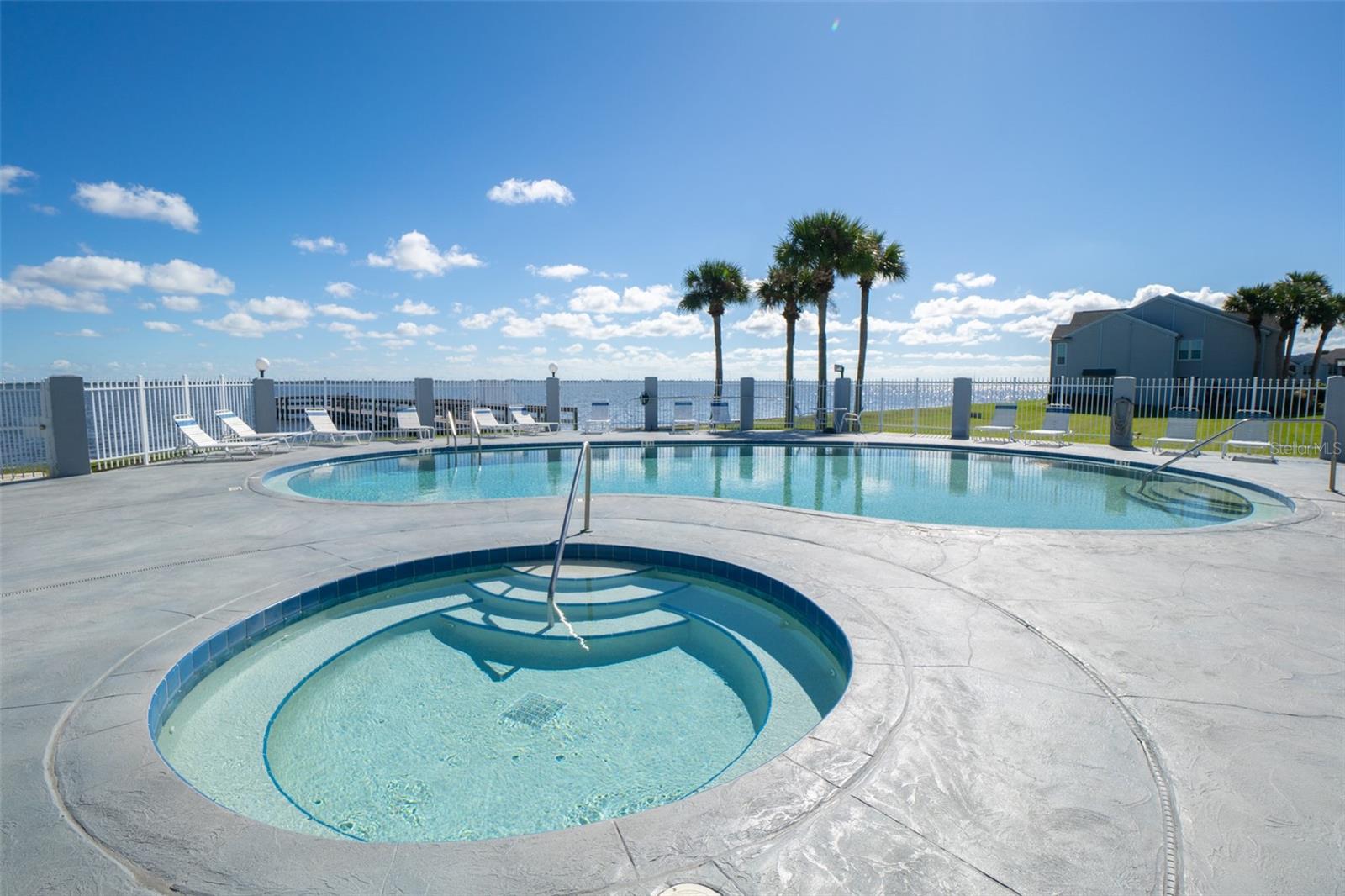 DELESPINE ON INDIAN RIVER - Residential