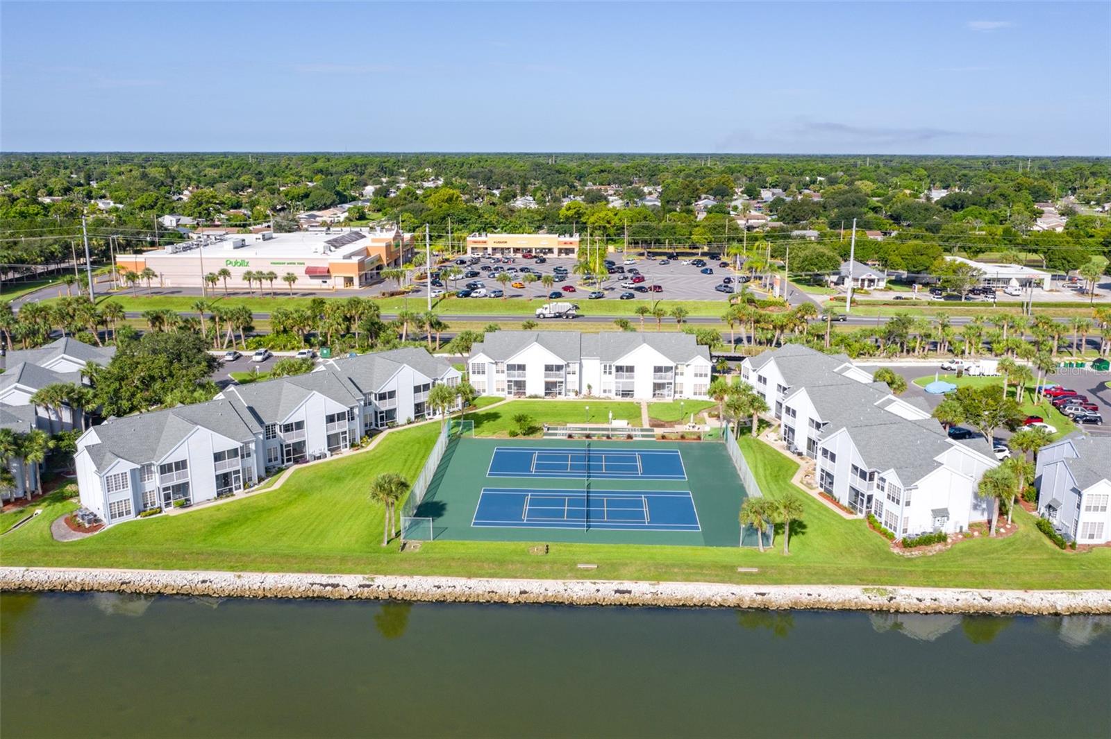 DELESPINE ON INDIAN RIVER - Residential