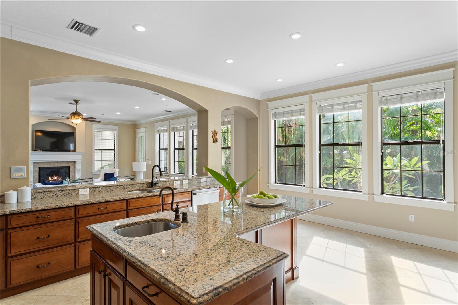 DAVIS ISLANDS PB10 PG52 TO 57 - Residential