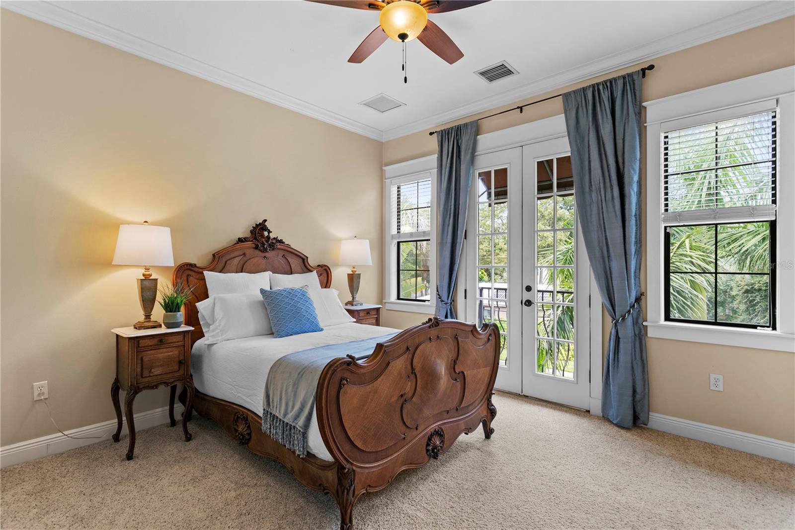 DAVIS ISLANDS PB10 PG52 TO 57 - Residential